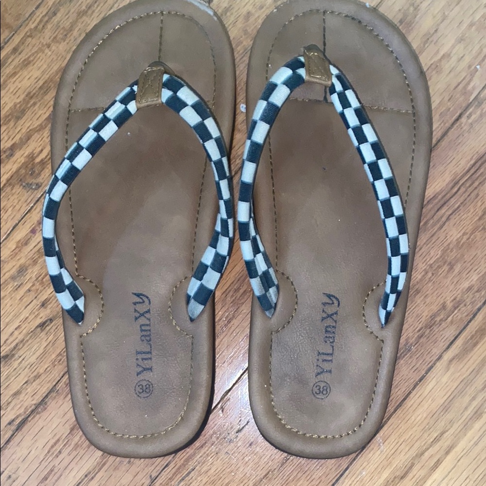Vilanny Brown and Black Checkered Sandals